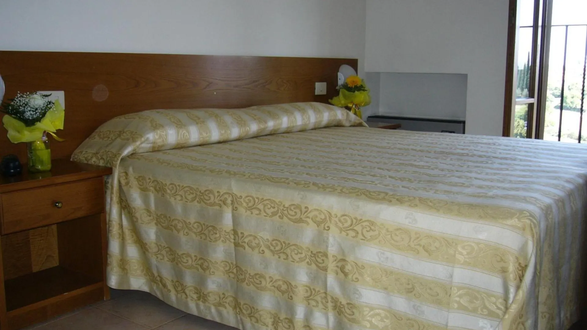 Albergo La Foresteria Bettolle 3*,  Italy